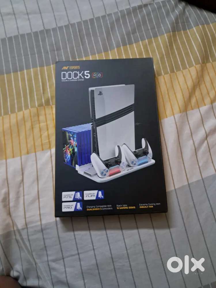 Dock 5 stand