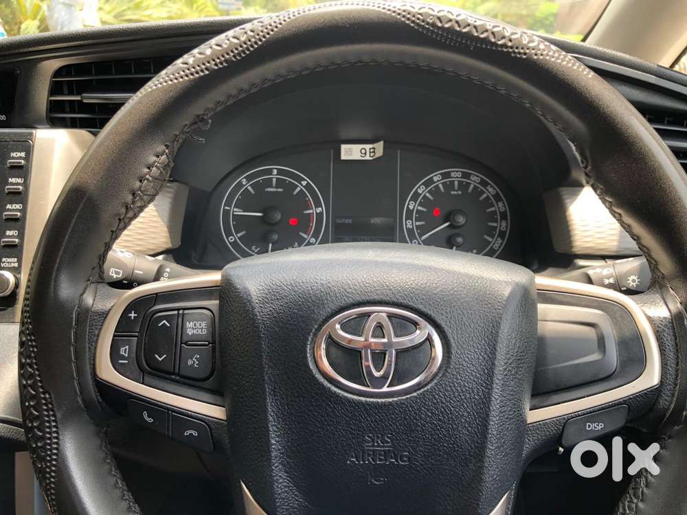 Toyota Innova Crysta 2.4 G Plus Mt 8 Str, 2025, Diesel