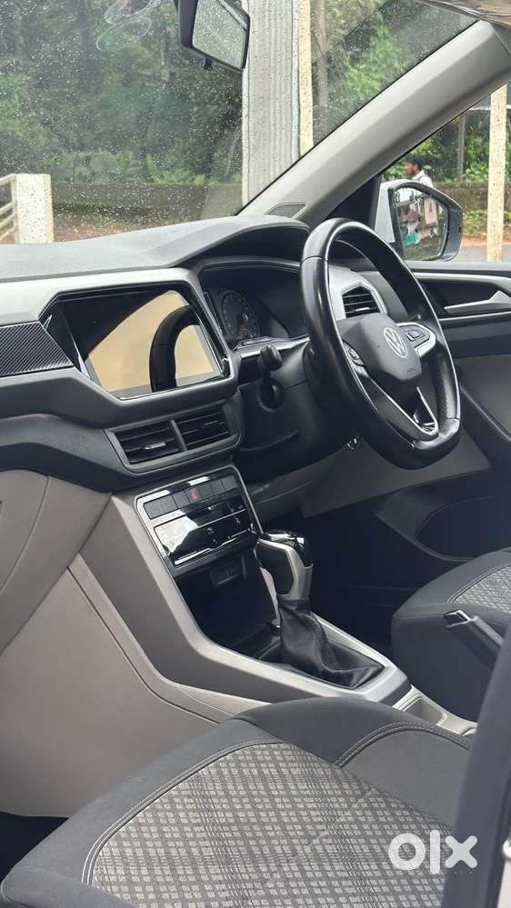 Volkswagen Taigun 1.0 Tsi Highline At, 2022, Petrol
