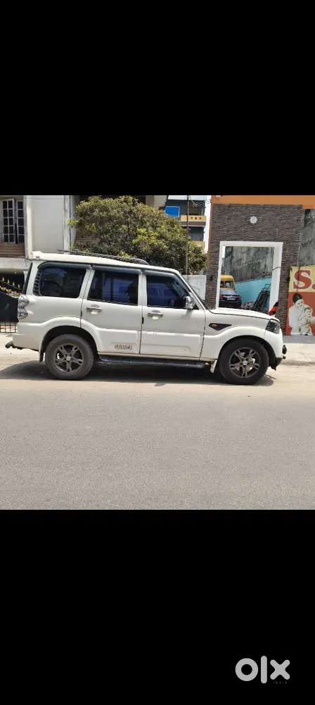 Mahindra Scorpio 2015