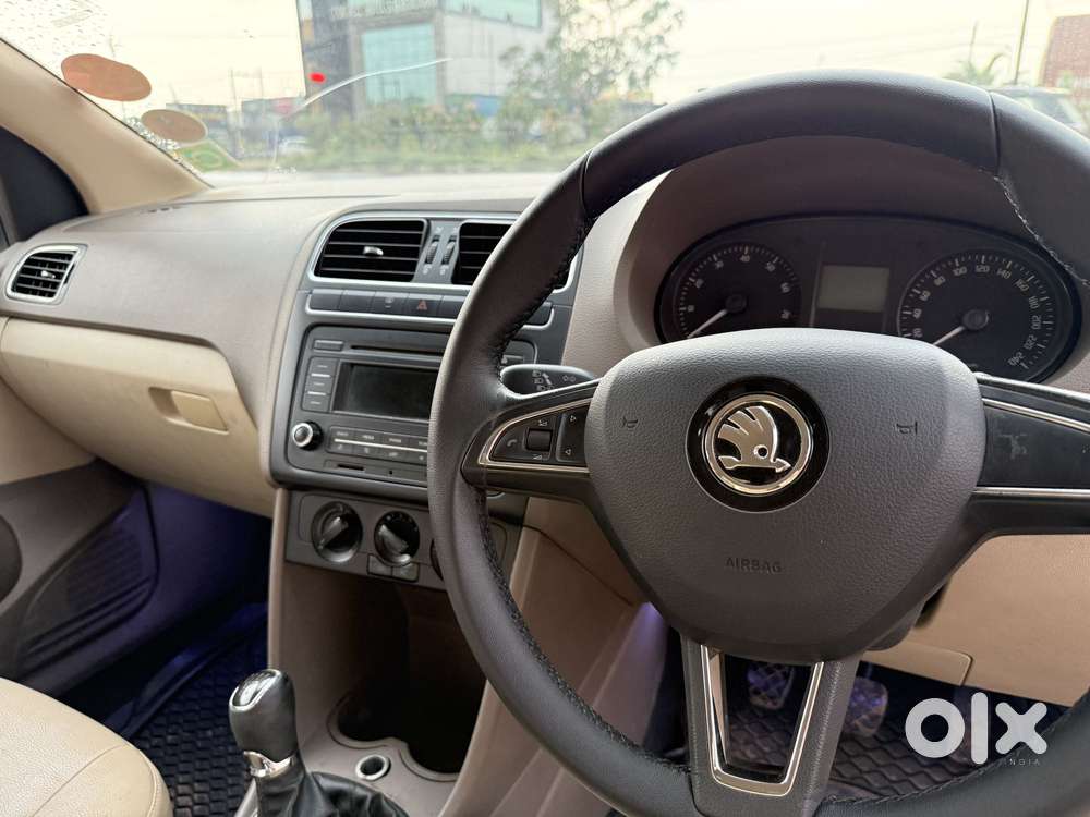 Skoda Rapid 1.6 Mpi Ambition, 2014, Petrol