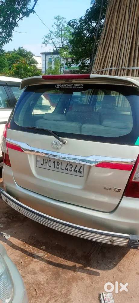 Toyota Innova 2015