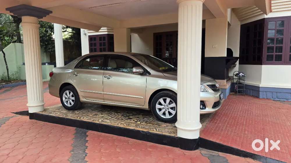 Toyota Corolla Altis 2012