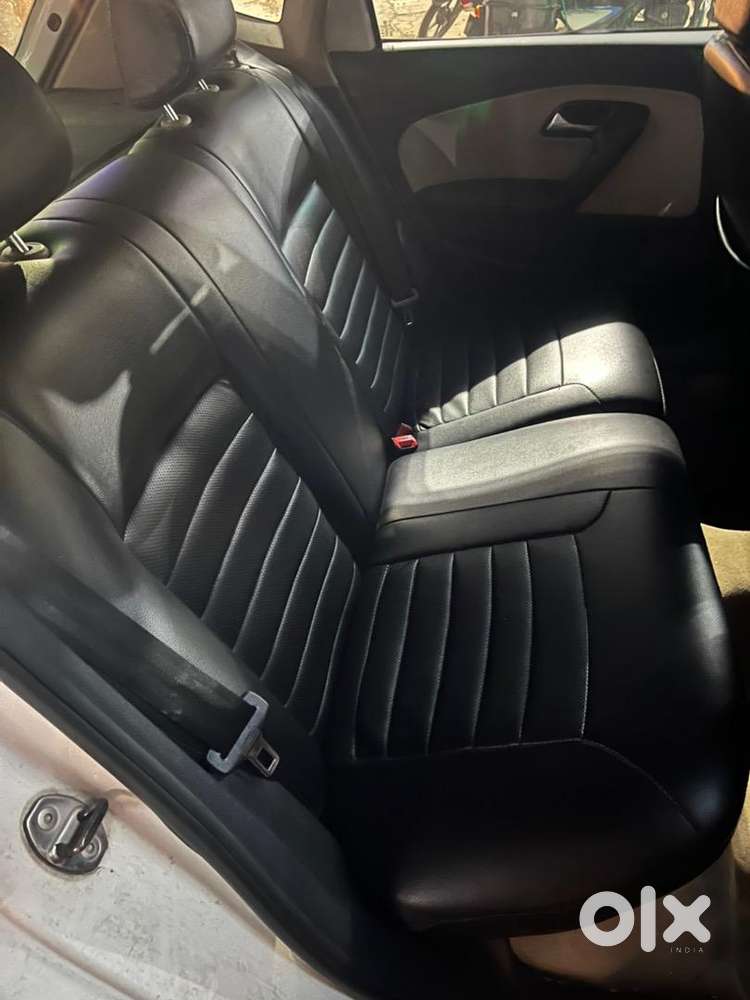 Touchscreen Infotainment System Reverse Parking Camera