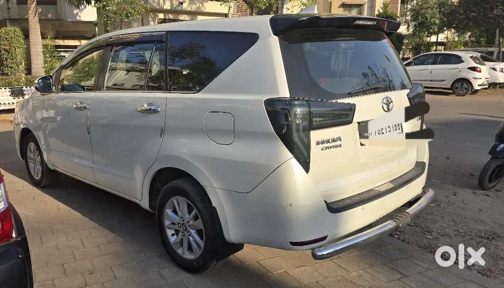 Toyota Innova Crysta 2017 Diesel Well Maintained