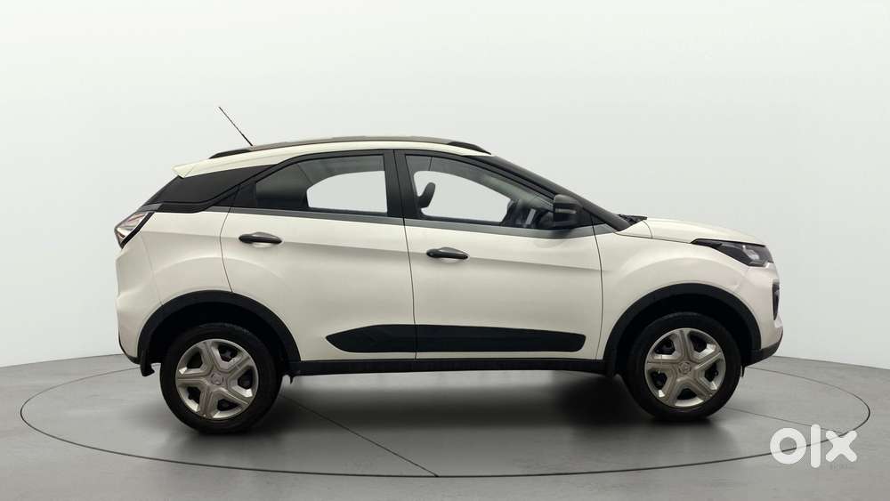 Tata Nexon 1.2 Revotron Xm (s), 2021, Petrol