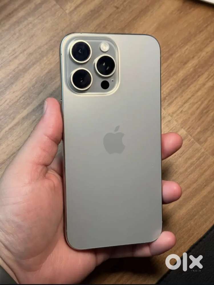 Iphone 15 pro 256gb storage white colour come my store we are deller
