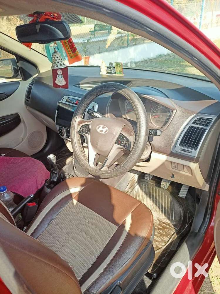 Hyundai I20 2013 Petrol  Sports Well Maintain