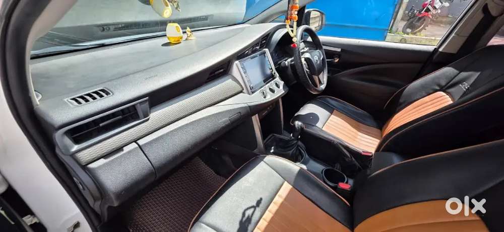 Toyota Innova Crysta 2022 Variant