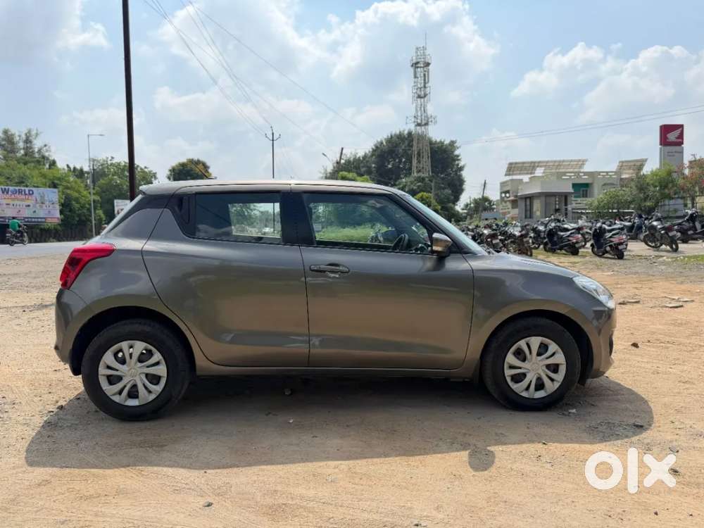 Maruti Suzuki Swift Vxi, 2021, Petrol