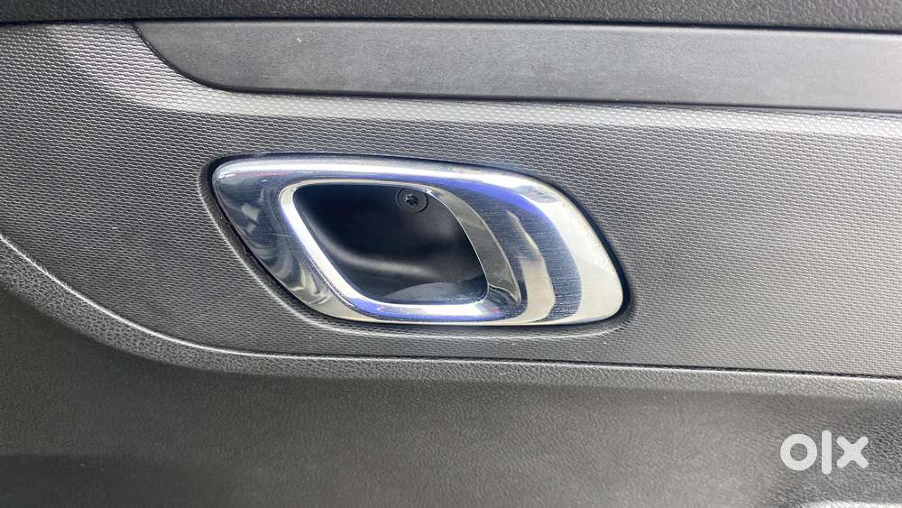 Renault Kwid 2019-ongoing 1.0 Rxt Amt (o), 2019, Petrol