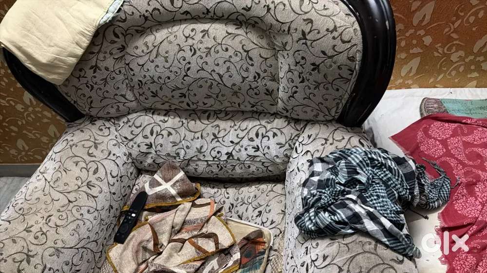 Royal sofa 4 seater