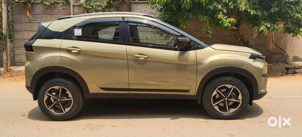 Tata Nexon Xz Plus (hs), 2025, Petrol