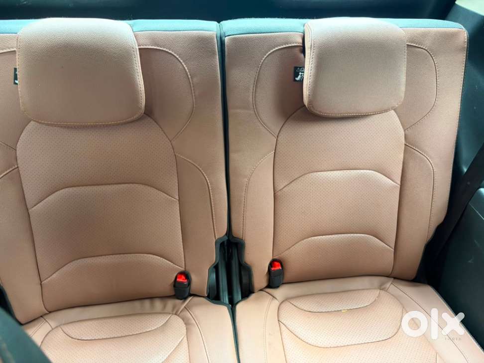 Mg Hector Plus Sharp Pro 1.5 Turbo Petrol Cvt 6 Str, 2023, Petrol