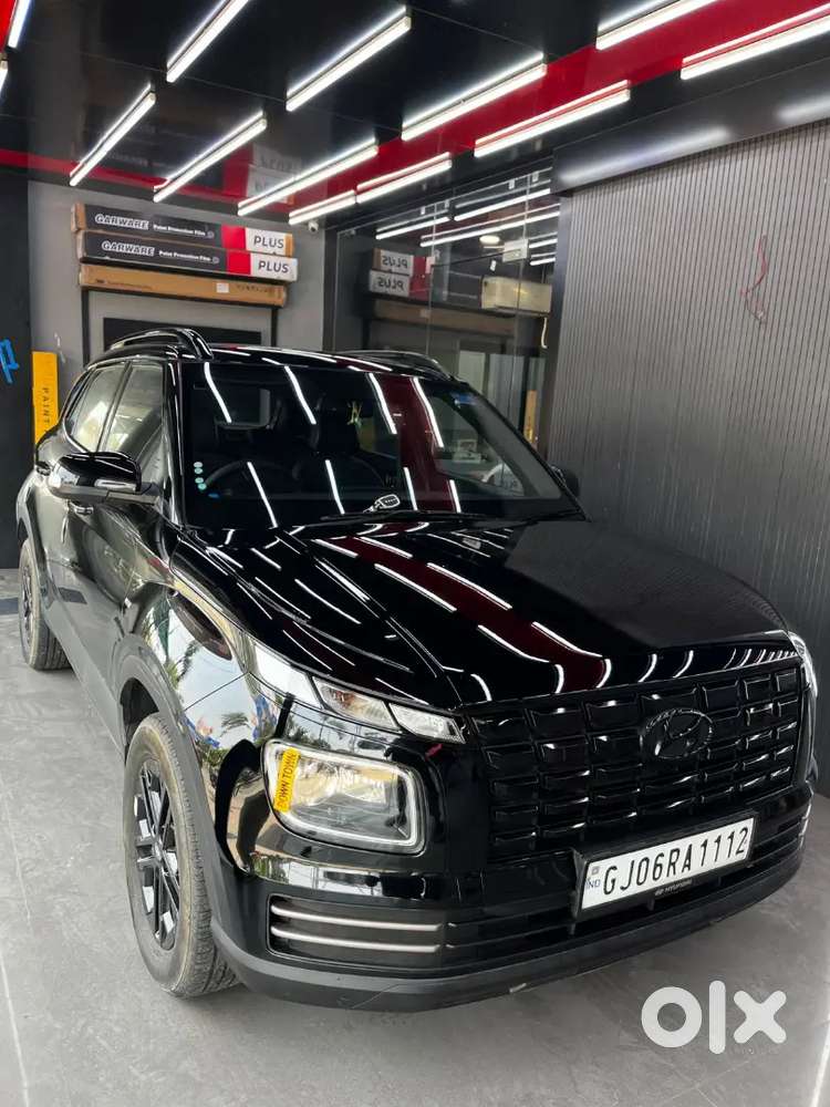 Hyundai Venue 2024 Petrol 12000 Km Driven