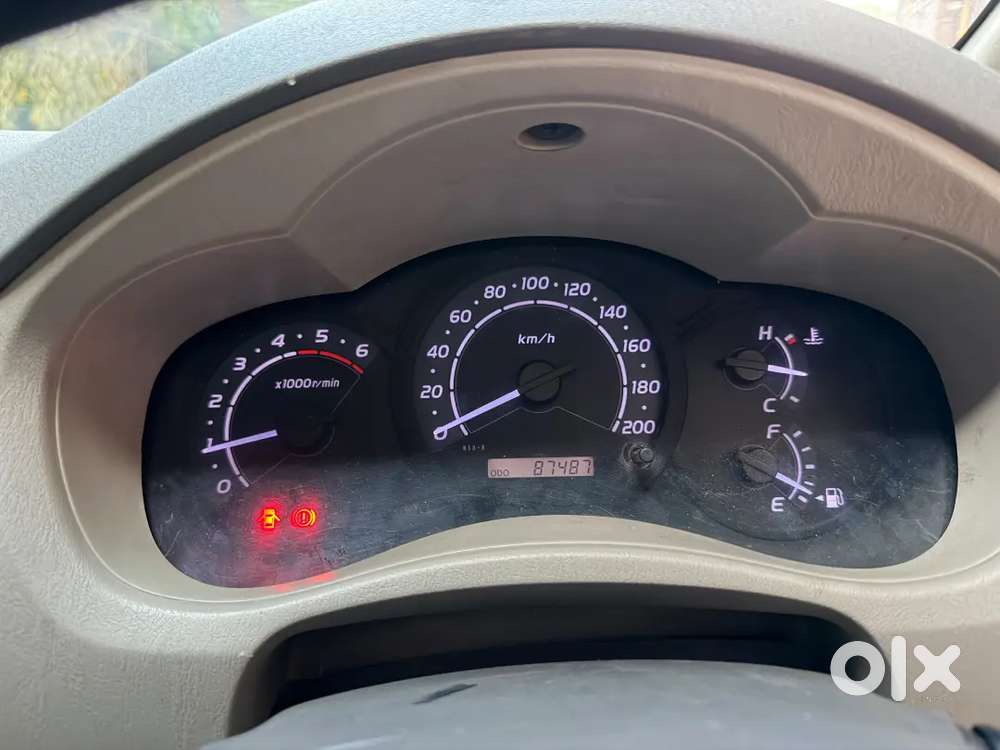Toyota Innova 2.5 G 8 Seater 2011