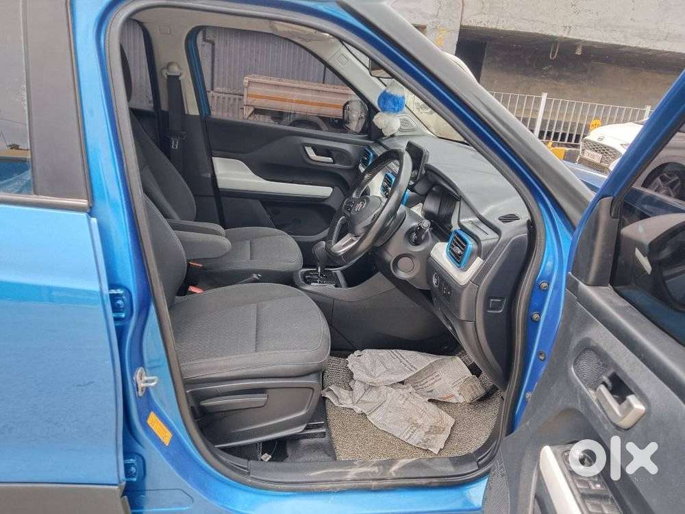 Tata Punch Creative Flagship Dual Tone Amt, 2023, Petrol