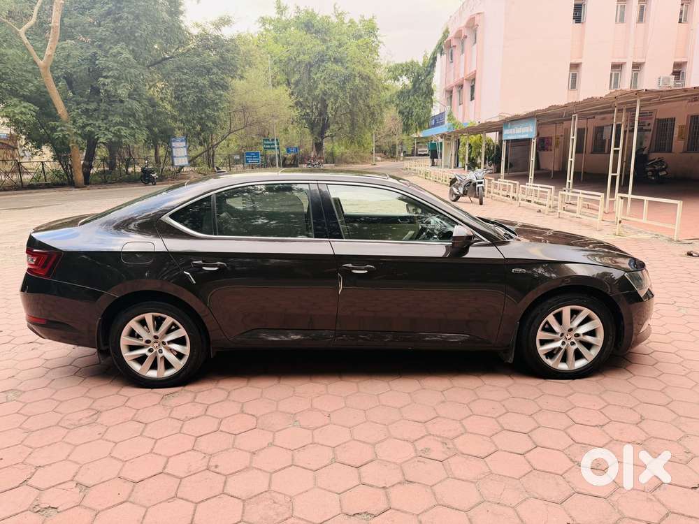 Skoda Superb L&k 2.0 Tdi At, 2017, Diesel