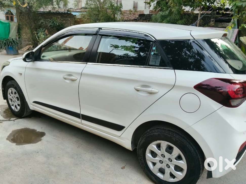 Hyundai I20 Petrol Cvt Magna Executive, 2018, Petrol
