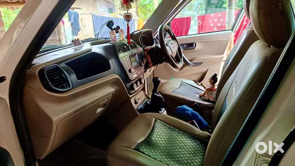Mahindra Tuv 300 2017 Diesel Automatic