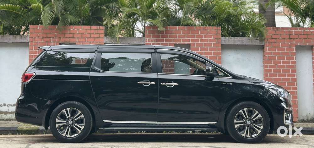 Kia Carnival Premium, 2021, Diesel