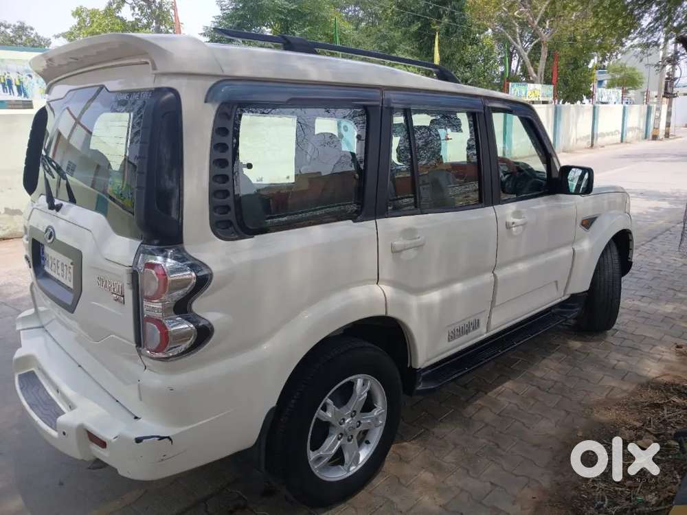 Mahindra Scorpio Classic 2016 Diesel Manual