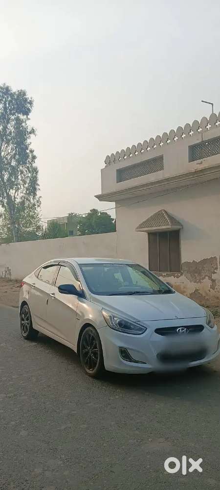 Hyundai Verna 2014 Diesel 90000 Km Driven