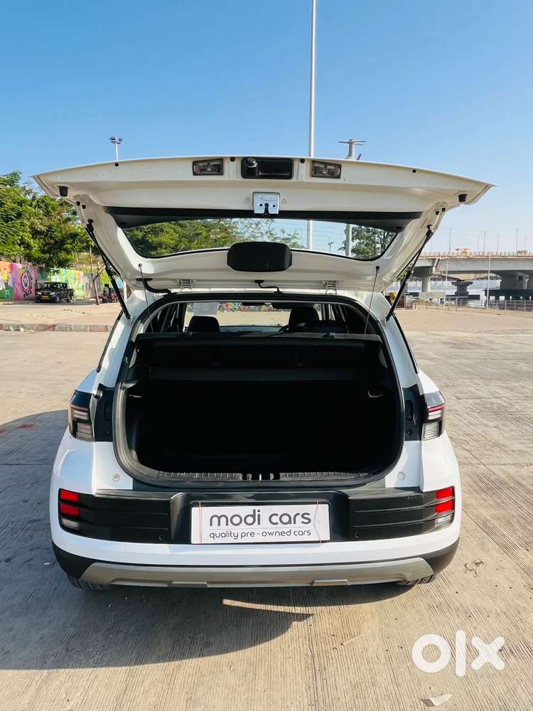 Hyundai Venue Sx (o) Mt 1.5 Diesel, 2023, Diesel