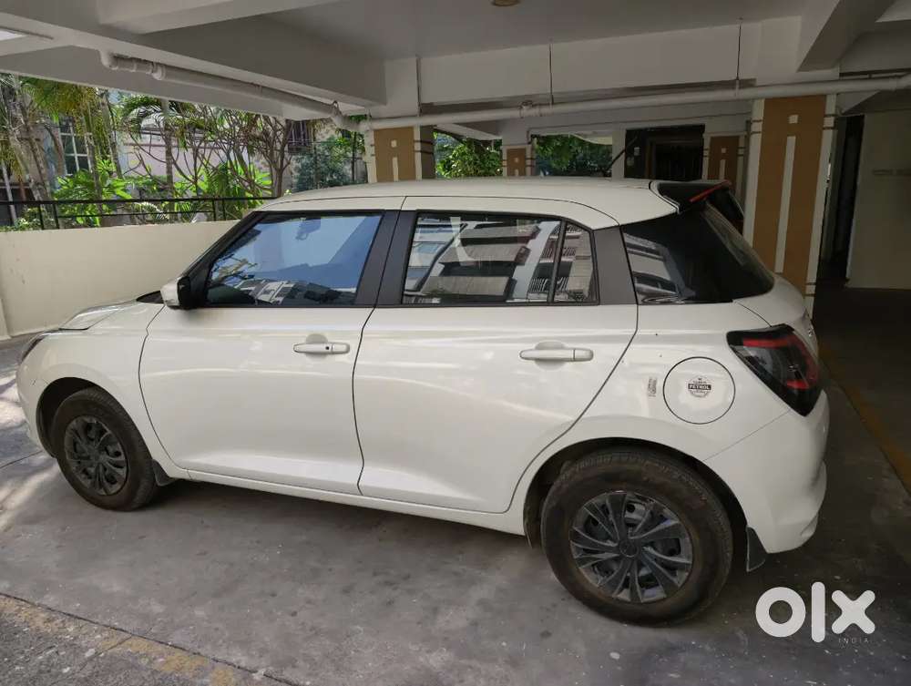 Swift Vxi O Amt In Brand New Condition 6 Months Old