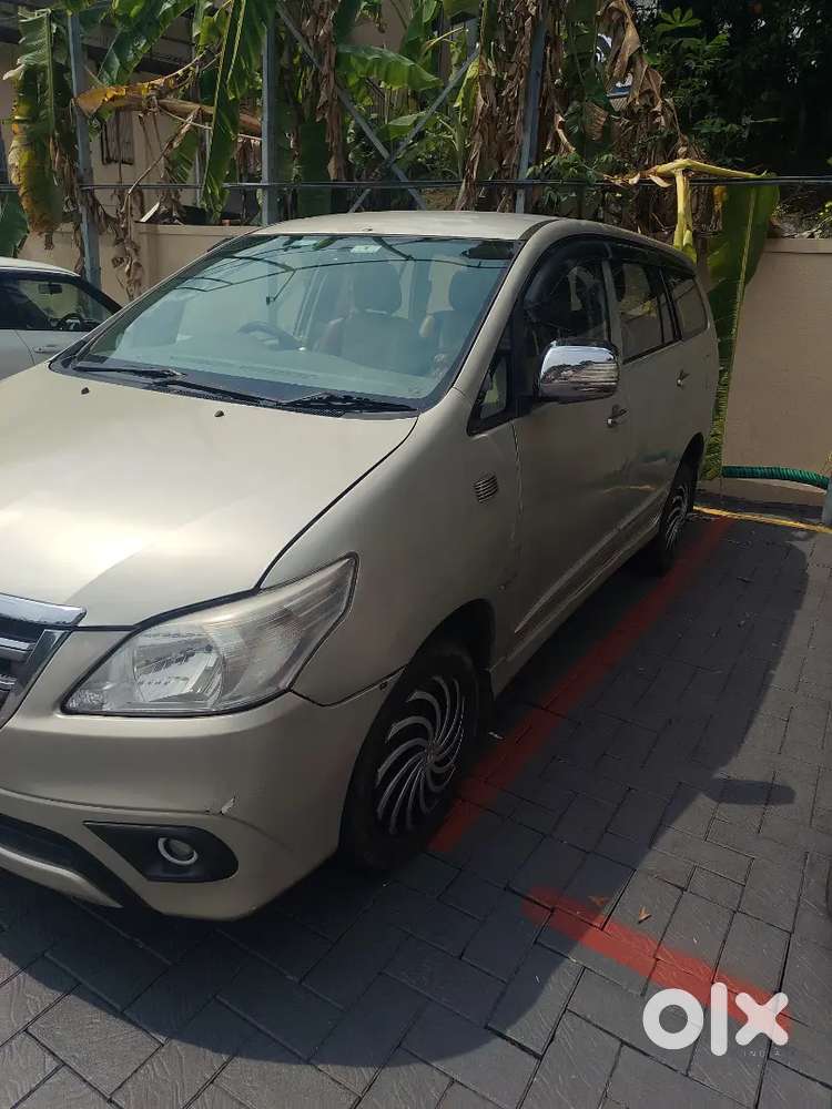 Toyota Innova 2014 Diesel 150000 Km Driven