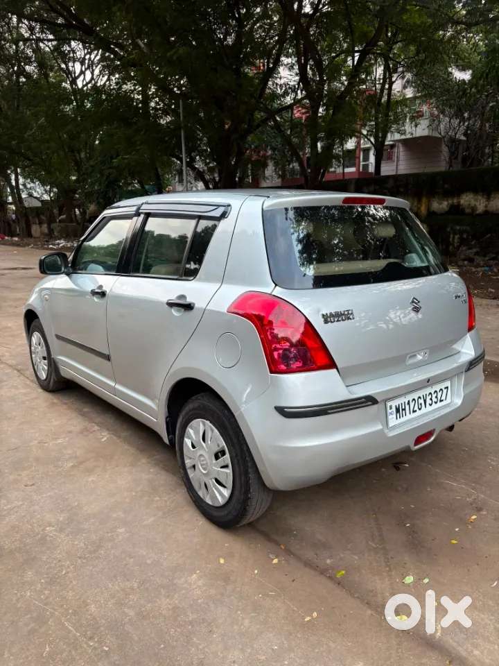 Maruti Suzuki Swift Vxi, 2011, Petrol