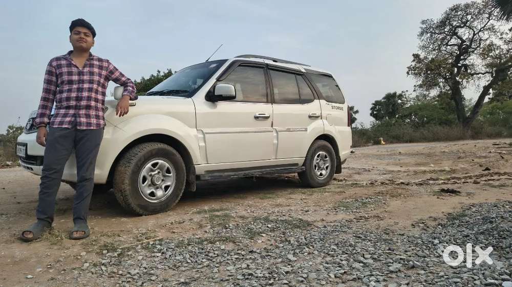 Tata Safari Strome For Sell