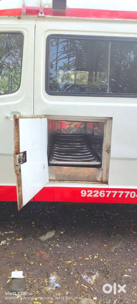 Ambulance Sell Tempo Traveller 2 Windows Ice Box