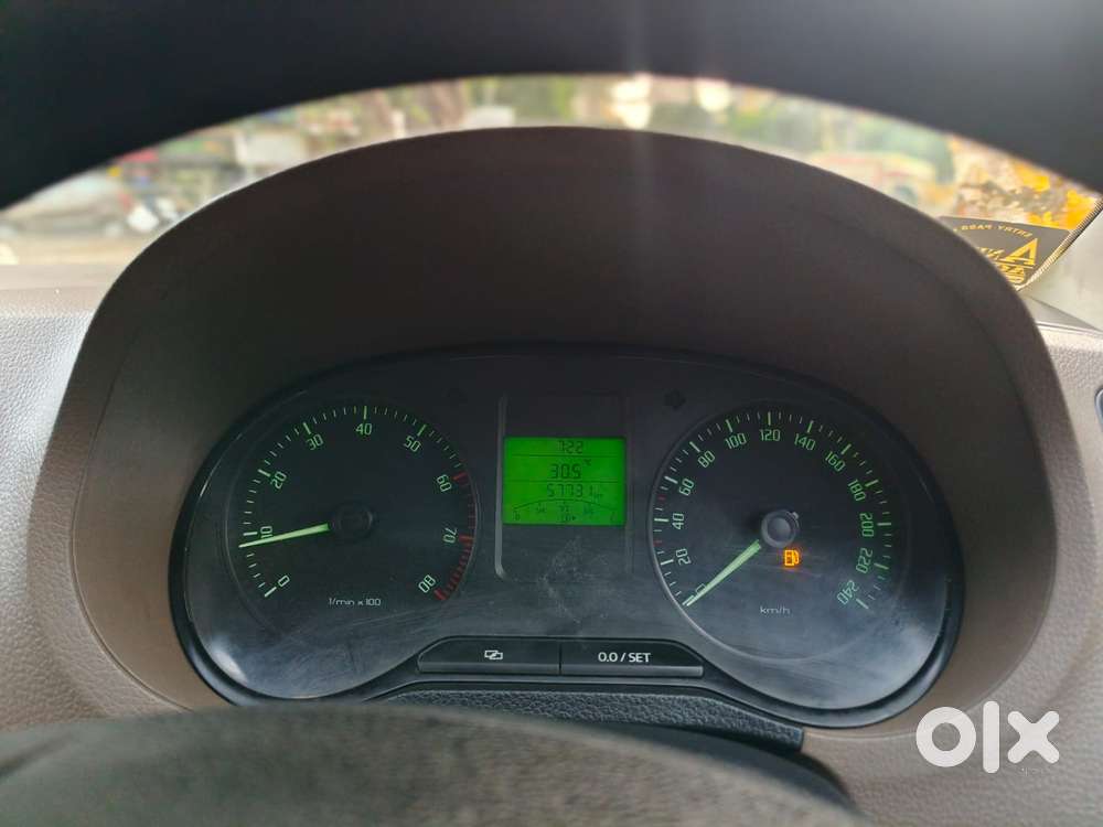 Skoda Rapid 1.6 Mpi Ambition, 2012, Petrol