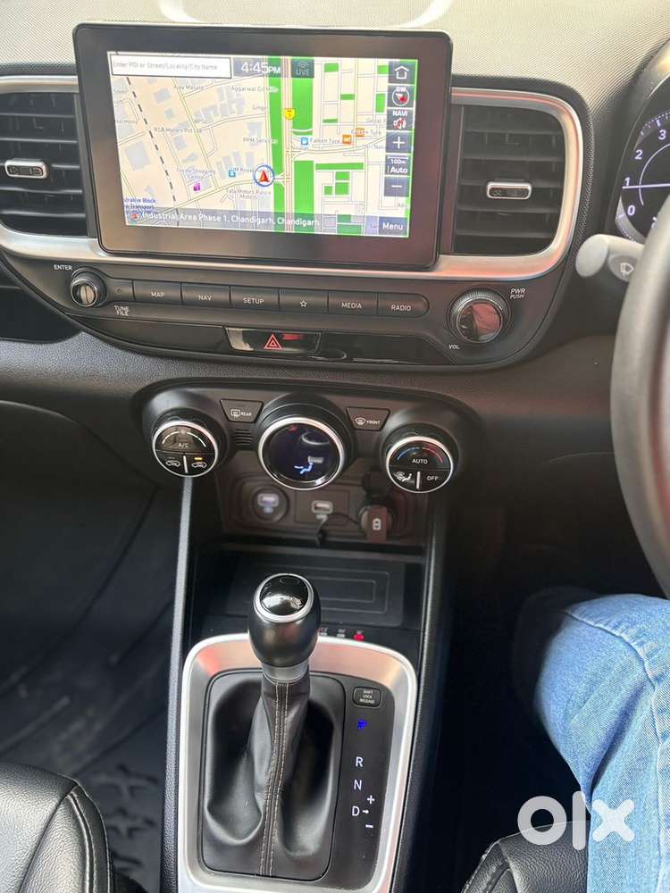 Hyundai Venue Petrol Dct Top Model Sunroof Automatic 2019
