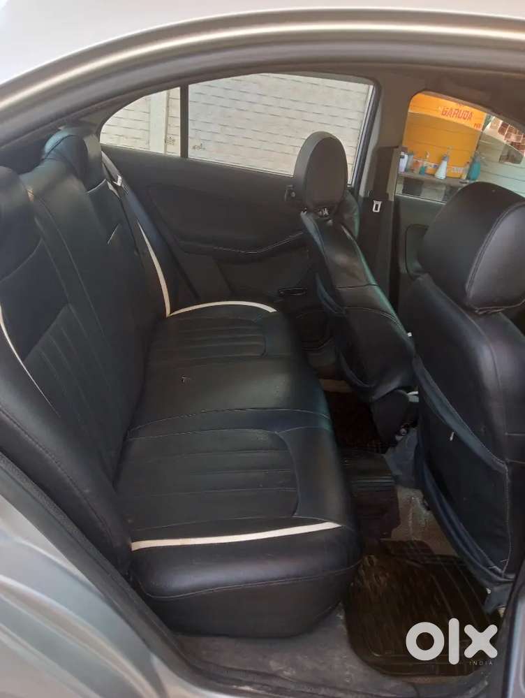 Good Condition Engine Cool Ac 60 Percent Tyres