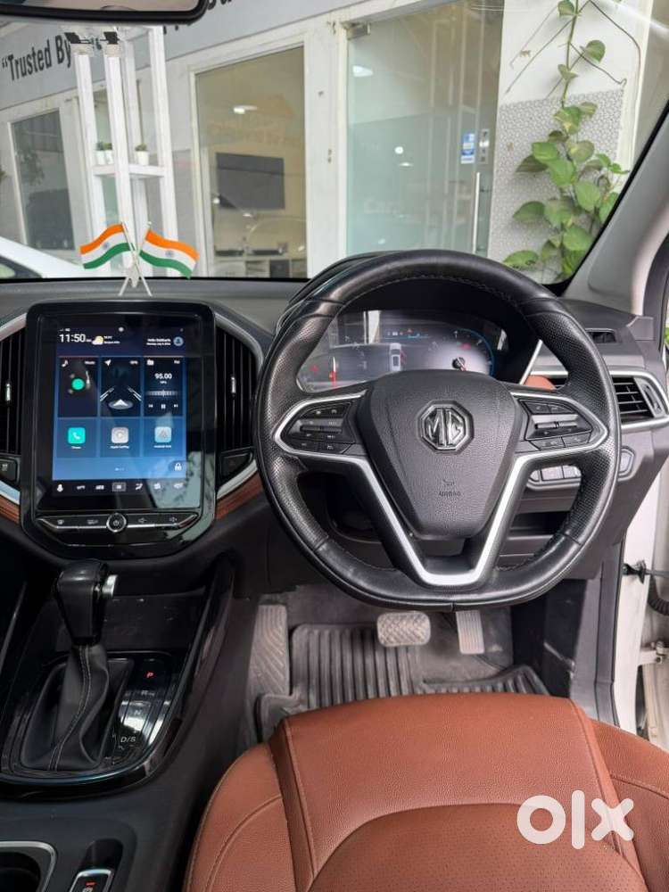 Mg Hector Plus Sharp Pro 1.5 Turbo Petrol Cvt 6 Str Dual Tone, 2021,..