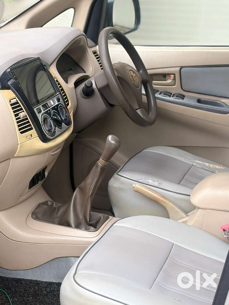 Toyota Innova 2.5 G4 Diesel 7-seater, 2006, Diesel