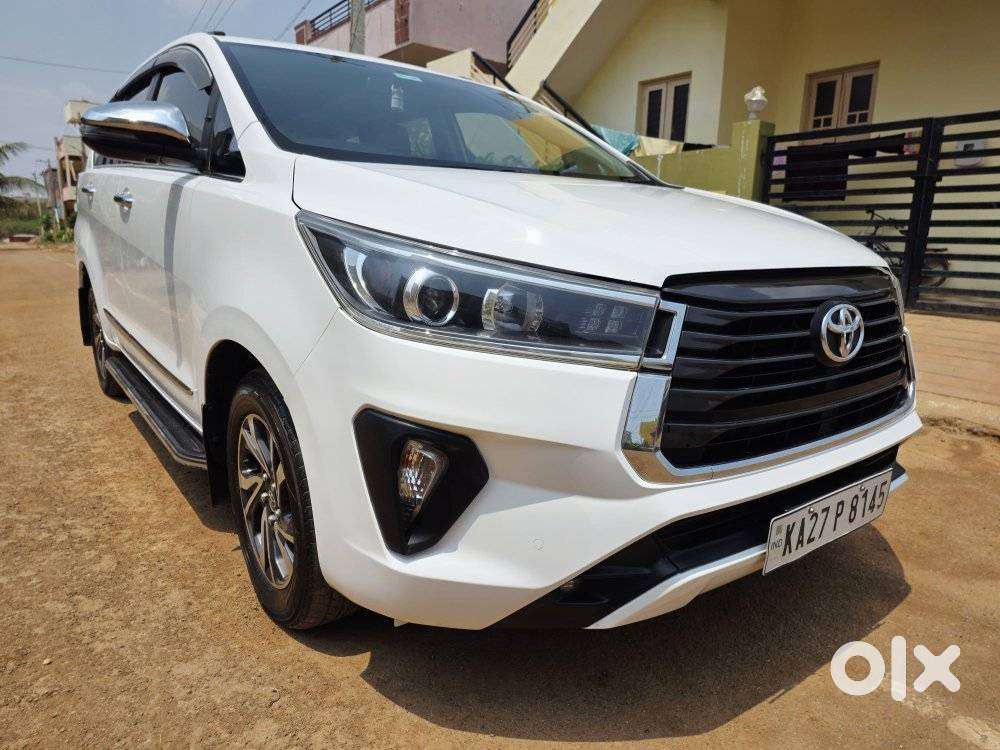 Toyota Innova Crysta 2.4 V 8 Str, 2022, Diesel