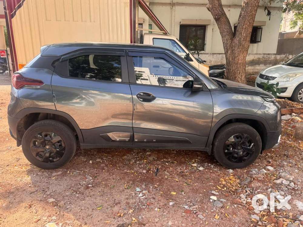 Tata Punch Pure 2025