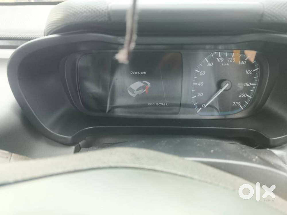 Tata Altroz Xz Plus (s), 2021, Petrol
