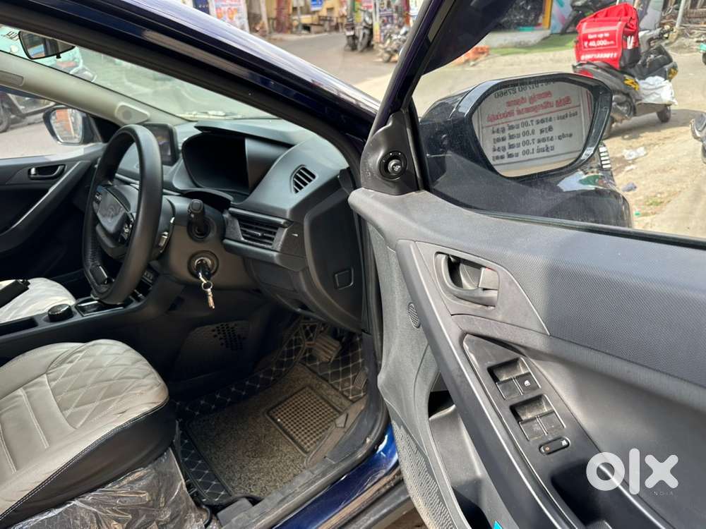 Tata Nexon Petrol 2025