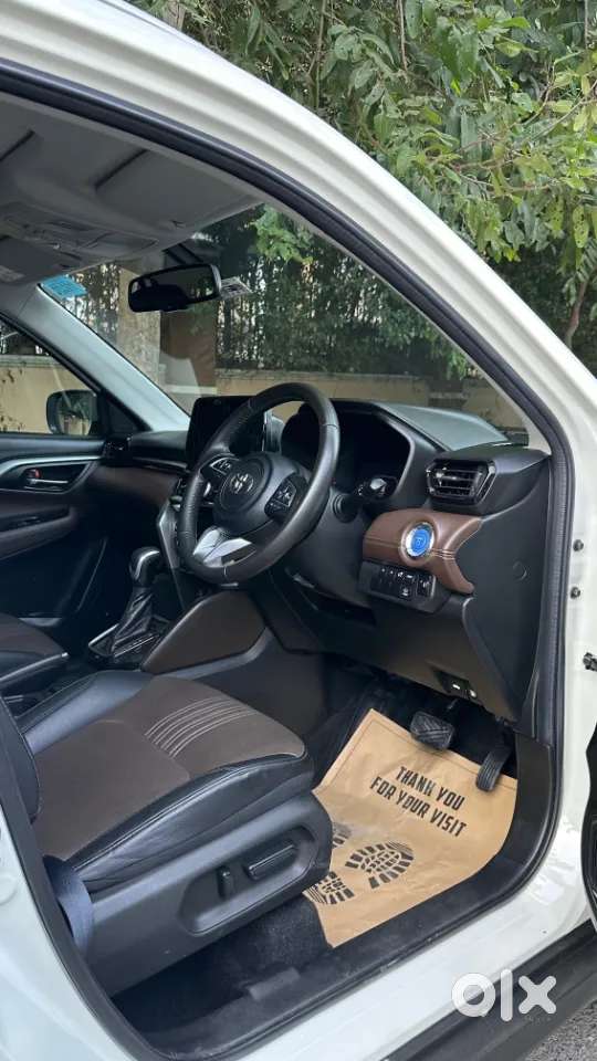 Toyota Urban Cruiser Hyryder, 2025, Petrol