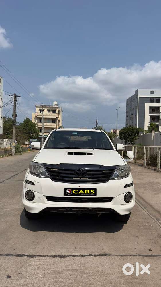 Toyota Fortuner 2011-2016 4x2 Manual, 2015, Diesel