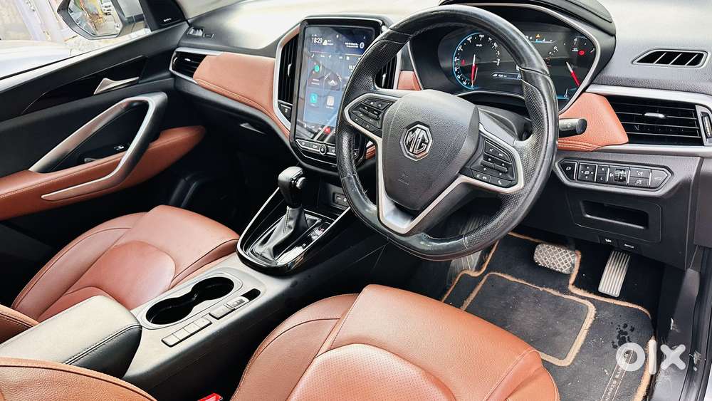 Mg Hector Plus Sharp Pro 1.5 Turbo Petrol  Cvt 7 Str Dual Tone, 2020..