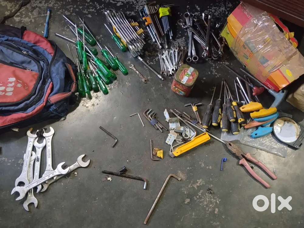 Complete Heavy Duty Mechanic Hand Tools Set Spanner Screwdriver Pliers