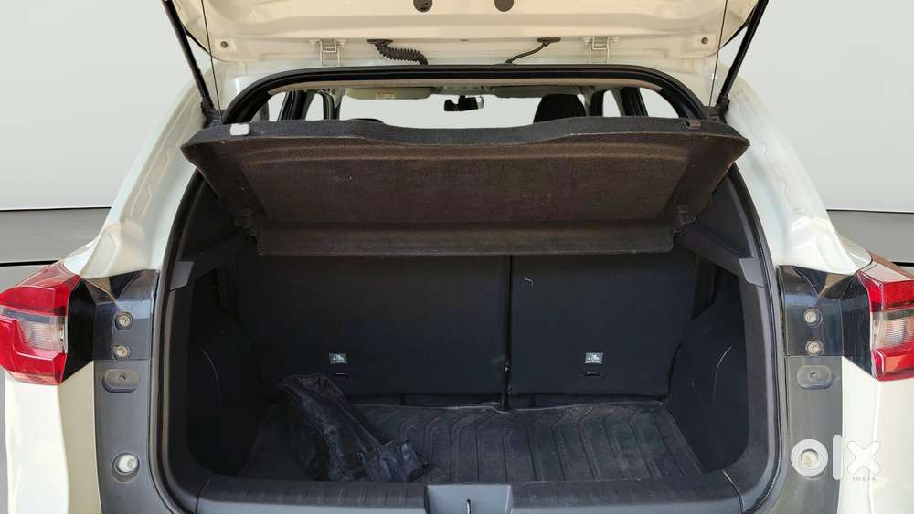 Nissan Magnite Xv Turbo, 2021, Petrol