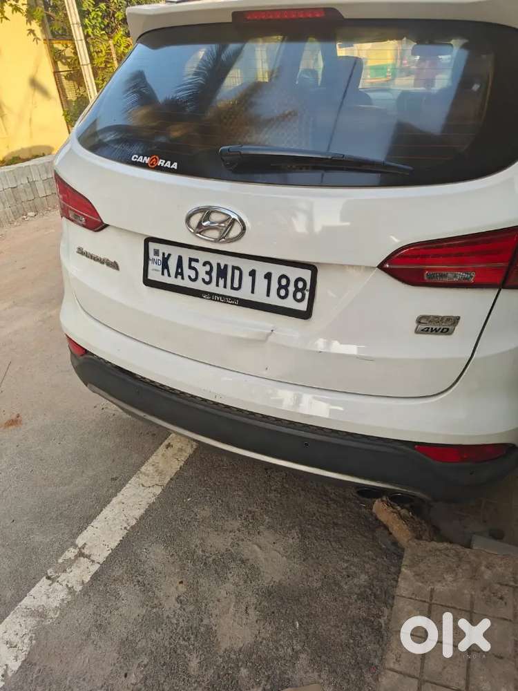 Hyundai Santa Fe 2016 Diesel 261000 Km Driven
