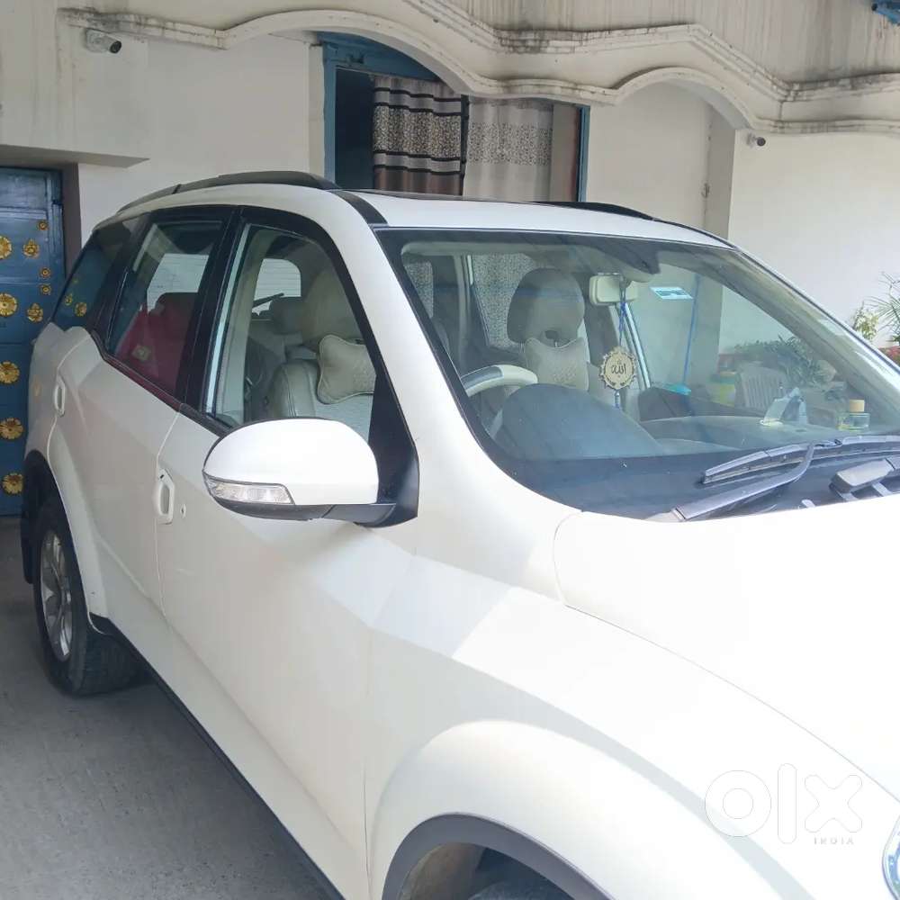 Mahindra Xuv500 2016 Diesel 93066 Km Driven
