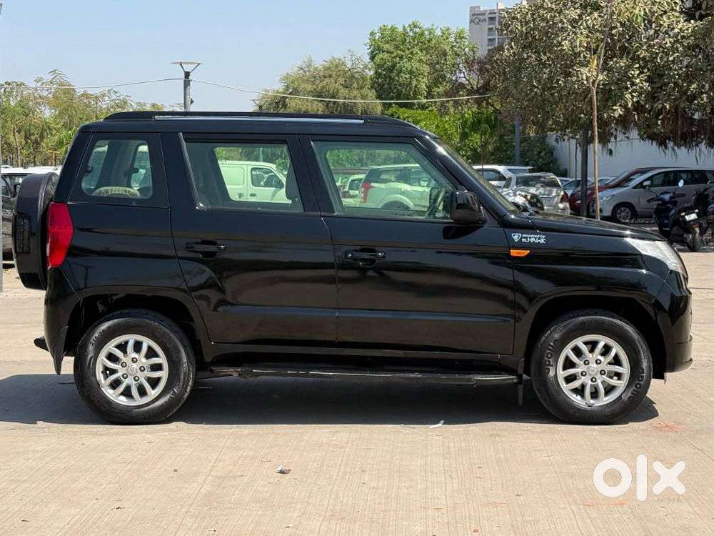 Mahindra Tuv 300